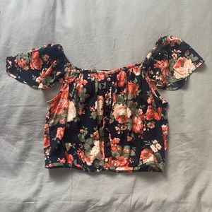 Floral abercrombie and fitch, crop top, size small